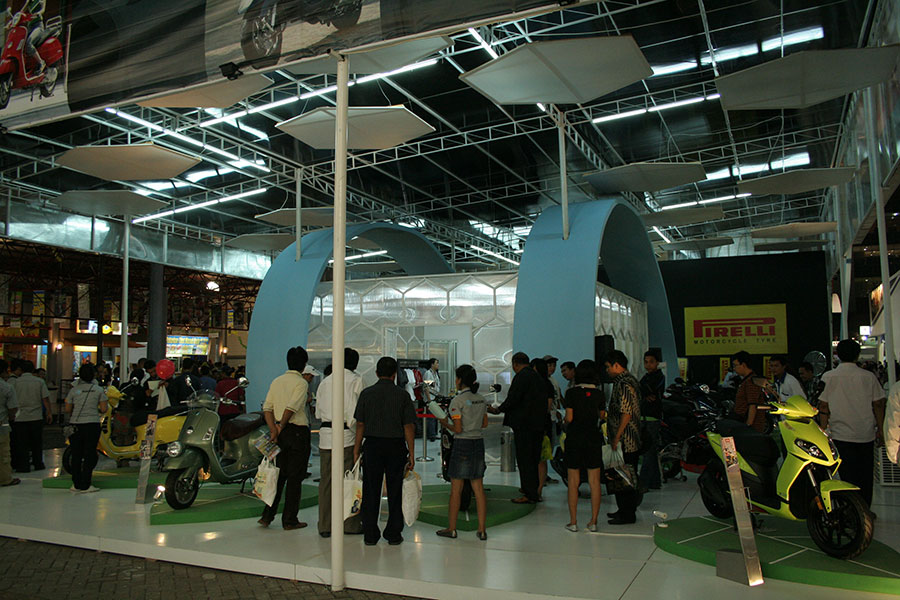 PIAGGIO-(PAMERAN)--(2)